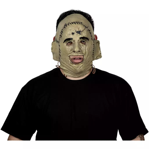Máscara facial de látex de Leatherface con piel cosida (vista 2)