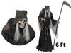 Animatronic La Muerte de 182 cm con túnica negra, calavera de pelo gris y guadaña