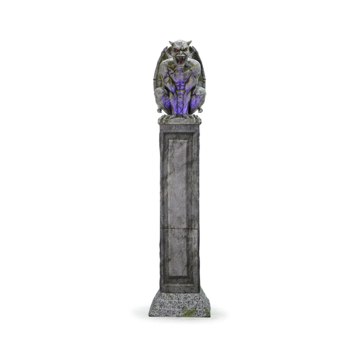 Animatronic gárgola sobre pilar de 244 cm con luz morada, sobre fondo blanco