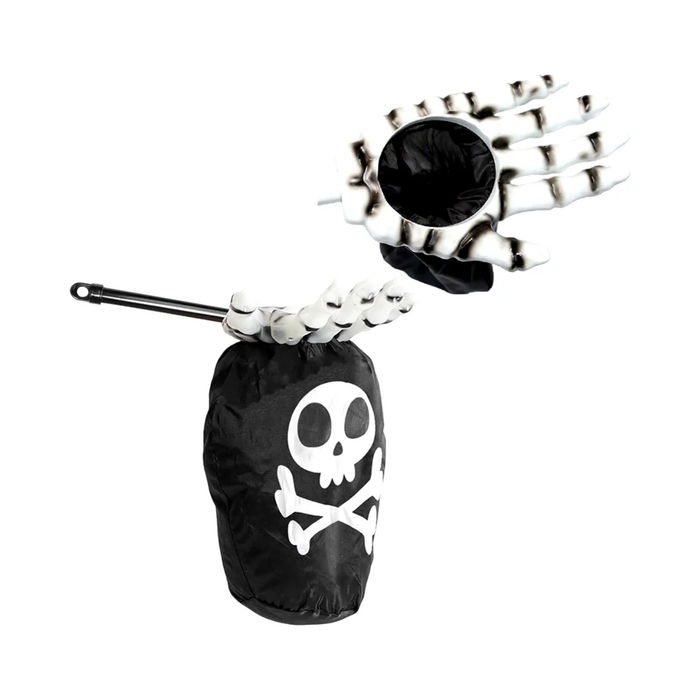 Bolsa de dulces negra con calavera y huesos cruzados, mano de esqueleto blanca y vara negra