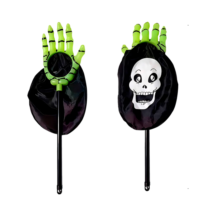 Bolsa de dulces negra con calavera, mano de esqueleto verde y vara negra, vista por delante y por detrás