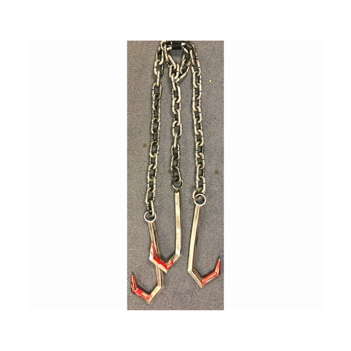 Decoración de ganchos de carnicero con cadenas y puntas rojas