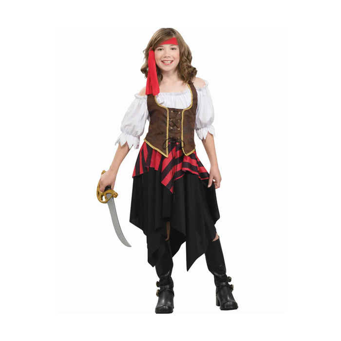 Niña con disfraz de bucanera pirata, blusa blanca, chaleco café, falda negra y roja y pañuelo rojo