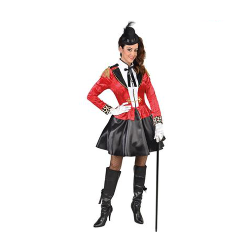 Mujer con disfraz de domadora de circo, chaqueta roja y falda negra