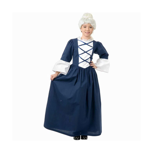 Niña con disfraz de Martha Washington, vestido largo azul con pechera blanca