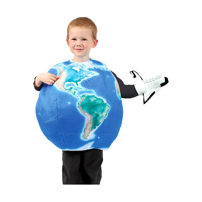 Niño con disfraz de Planeta Tierra, túnica redonda acolchada azul con continentes y marioneta de transbordador espacial