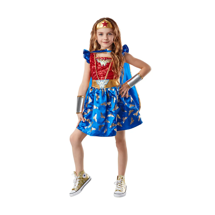 Niña con disfraz premium de Mujer Maravilla con capa y tiara
