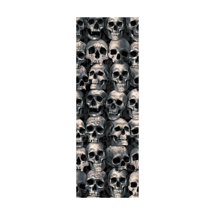 Fondo de pared con estampado de muchas calaveras grises y blancas