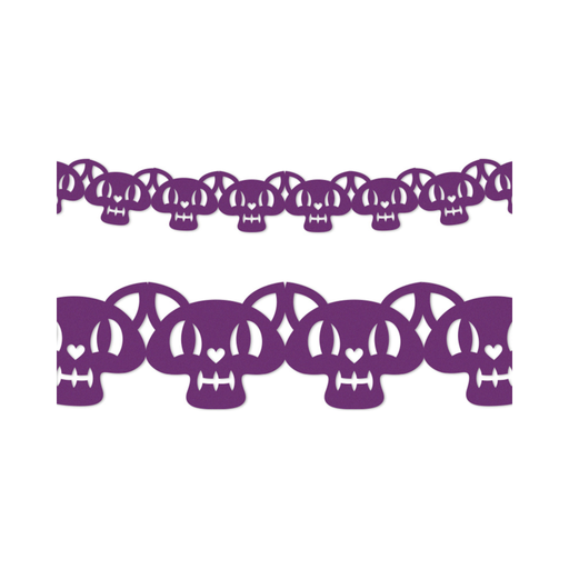 Guirnalda morada de Halloween con figuras caladas de calaveras de gato unidas