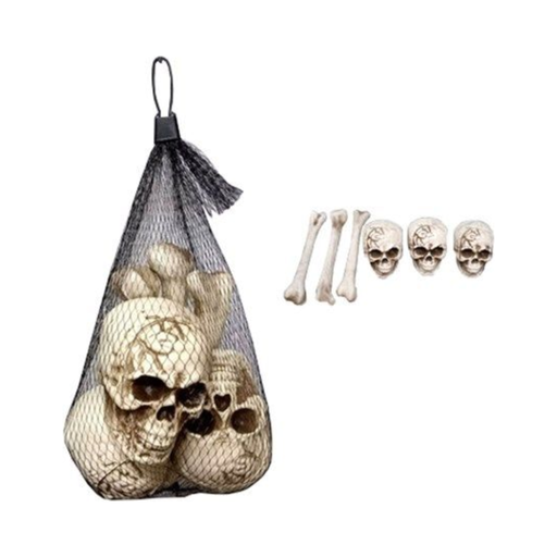 Set de huesos y calaveras en malla negra con colgador, junto a tres huesos y tres calaveras