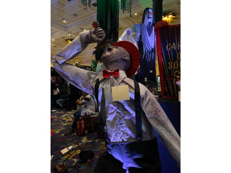 PREVENTA Animatronic Tragasables 196 Cm