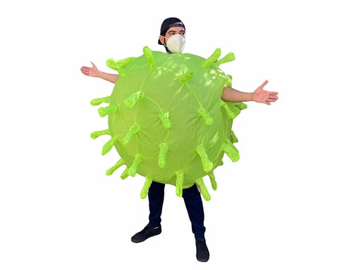 Disfraz inflable de virus verde con espículas usado por un adulto